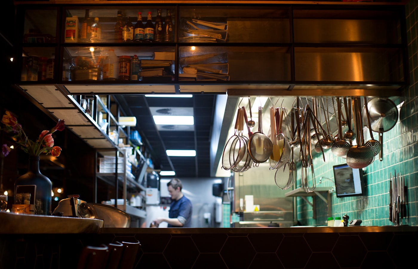 Kuchyň Bez Zábran – restaurace, kuchyně a stolování, fotografie 1